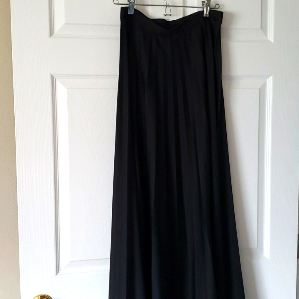 Pleated skirt